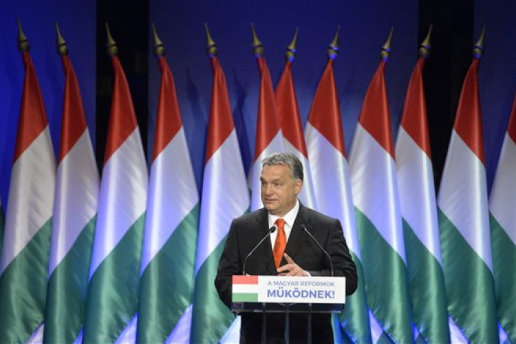 Évértékelő - Orbán: a népszavazás az új bevándorlási kvótarendszerről szól